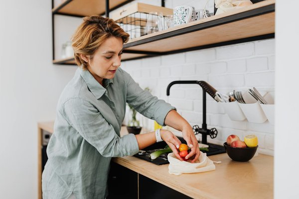 Comment organiser des concours de mixologie pour dynamiser les soirées dans un bar?